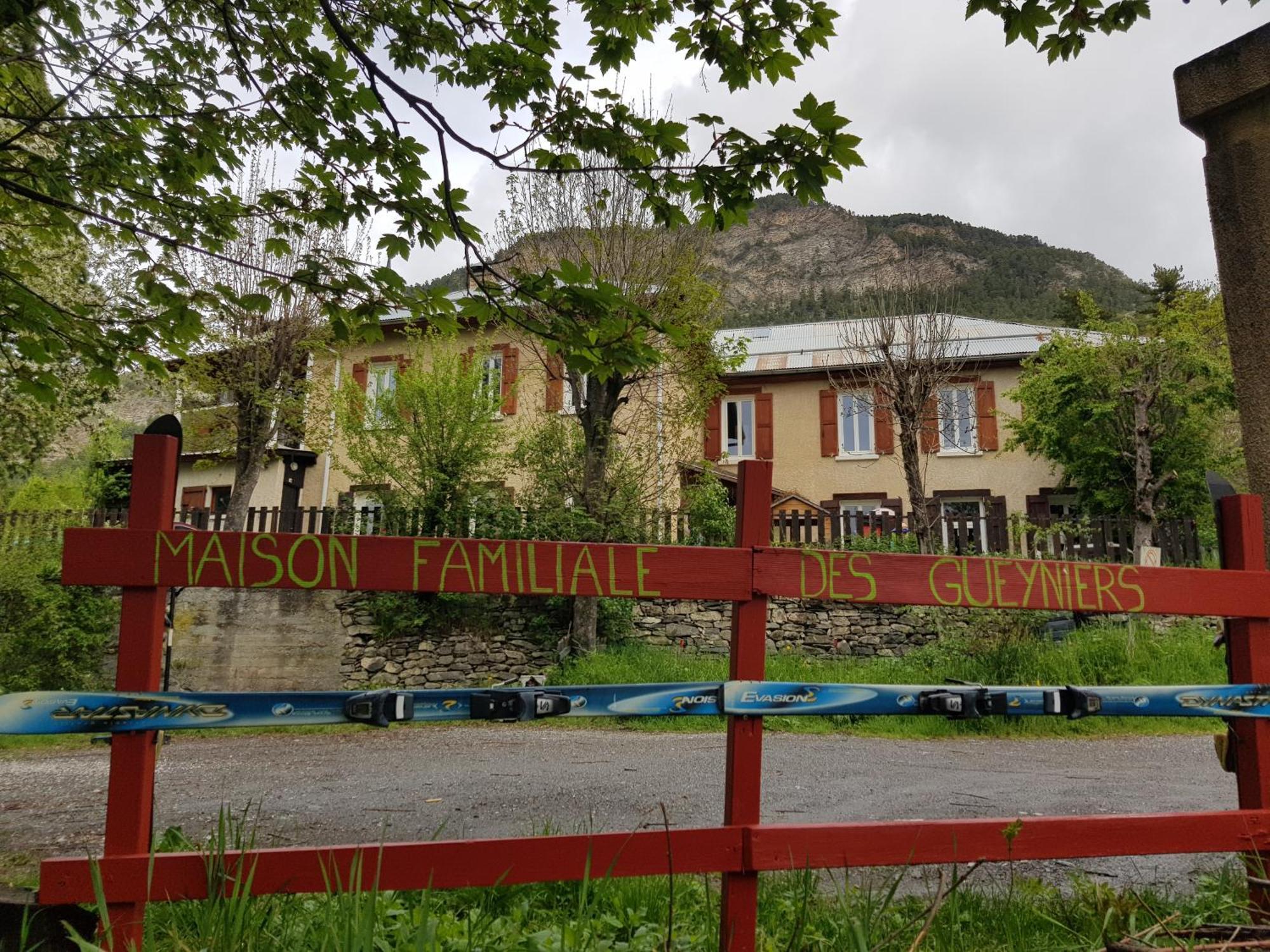 جوسيير Maison Familiale Des Gueyniers المظهر الخارجي الصورة
